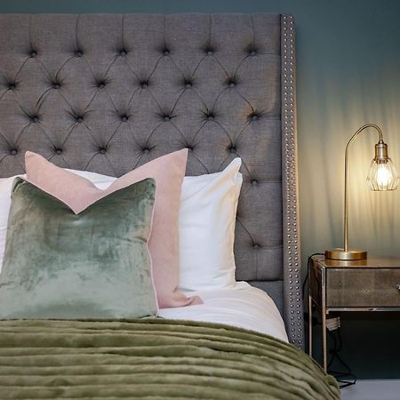 Dragon Suites - City Centre 2 Bed Luxury Mews House エディンバラ エクステリア 写真