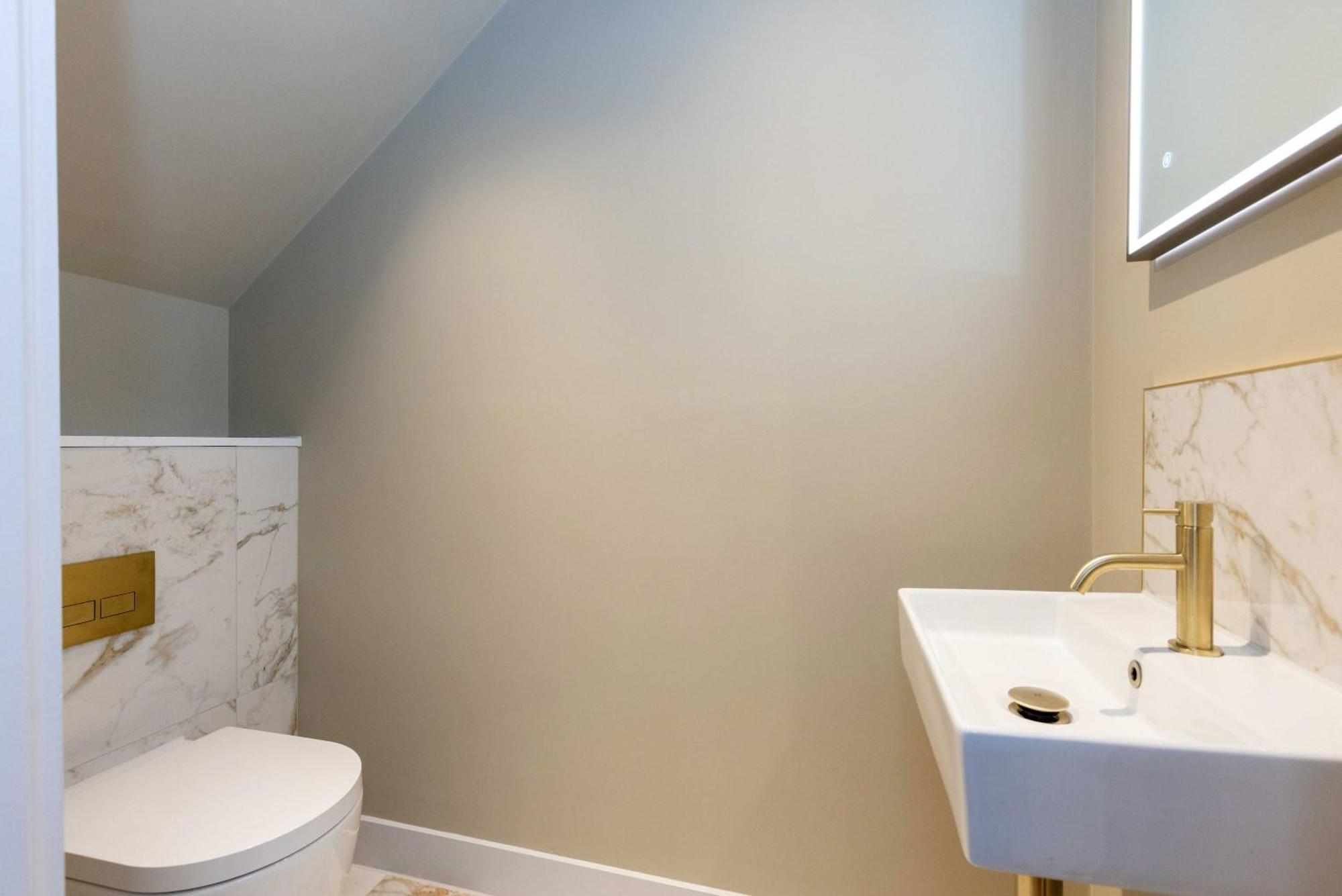 Dragon Suites - City Centre 2 Bed Luxury Mews House エディンバラ エクステリア 写真