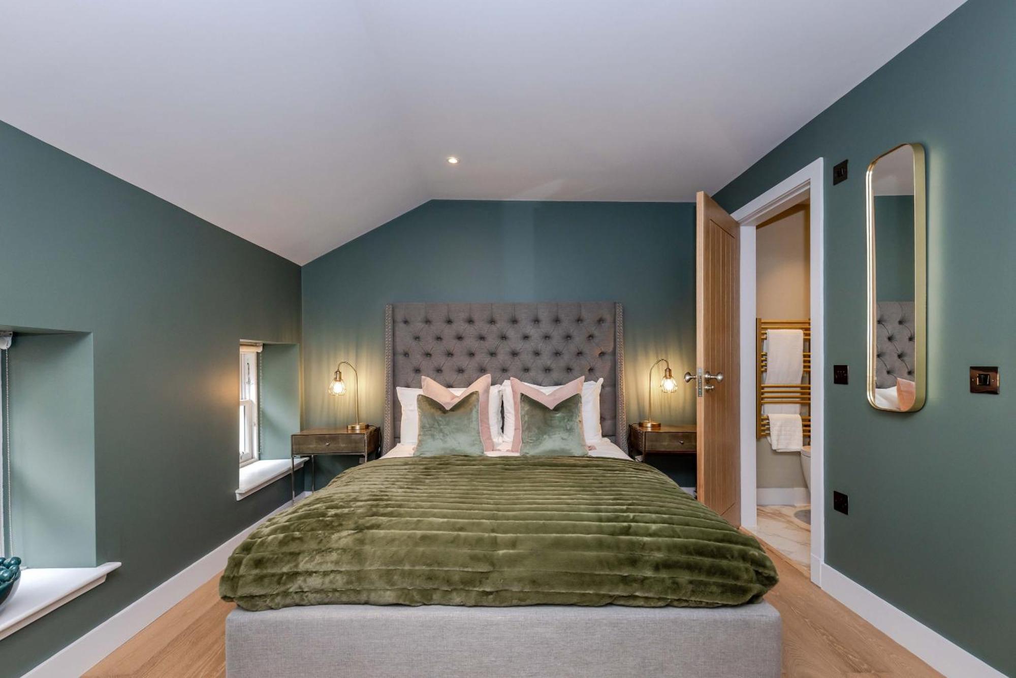 Dragon Suites - City Centre 2 Bed Luxury Mews House エディンバラ エクステリア 写真