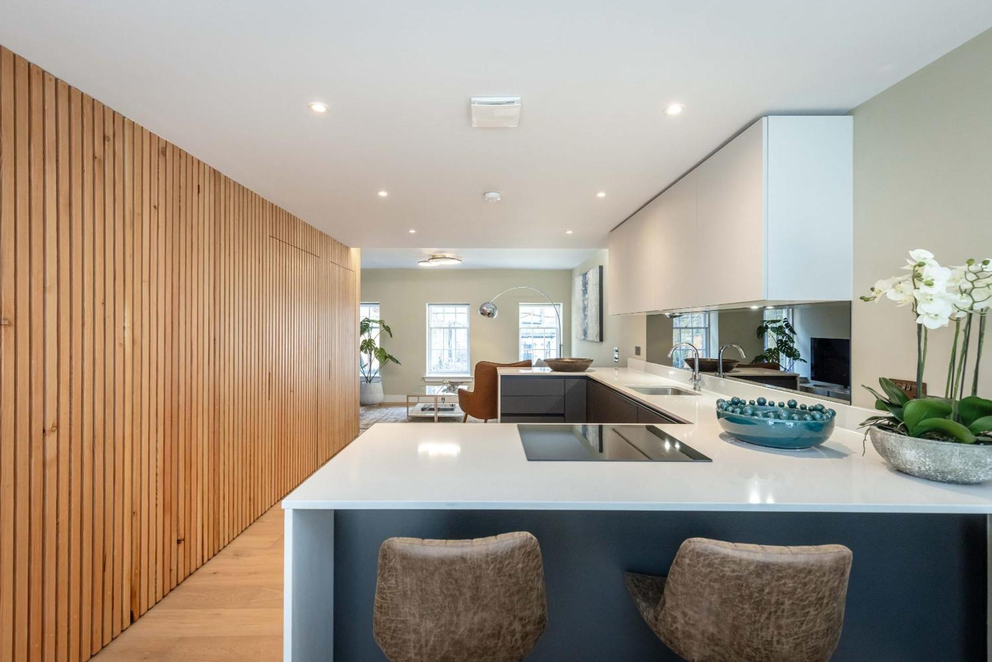 Dragon Suites - City Centre 2 Bed Luxury Mews House エディンバラ エクステリア 写真
